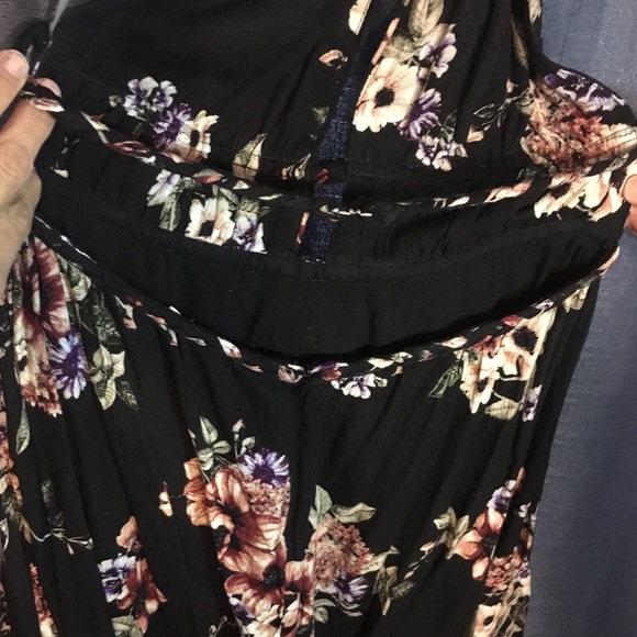 Floral Open Back Dress 💐EUC - Picture 2 of 2